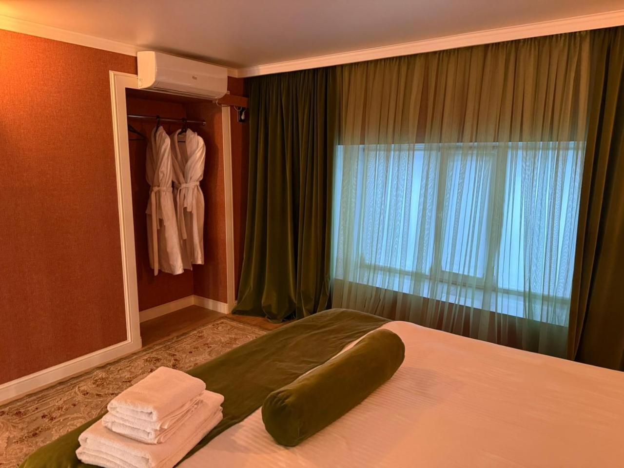 Turan Semey Grand Hotel Bagian luar foto