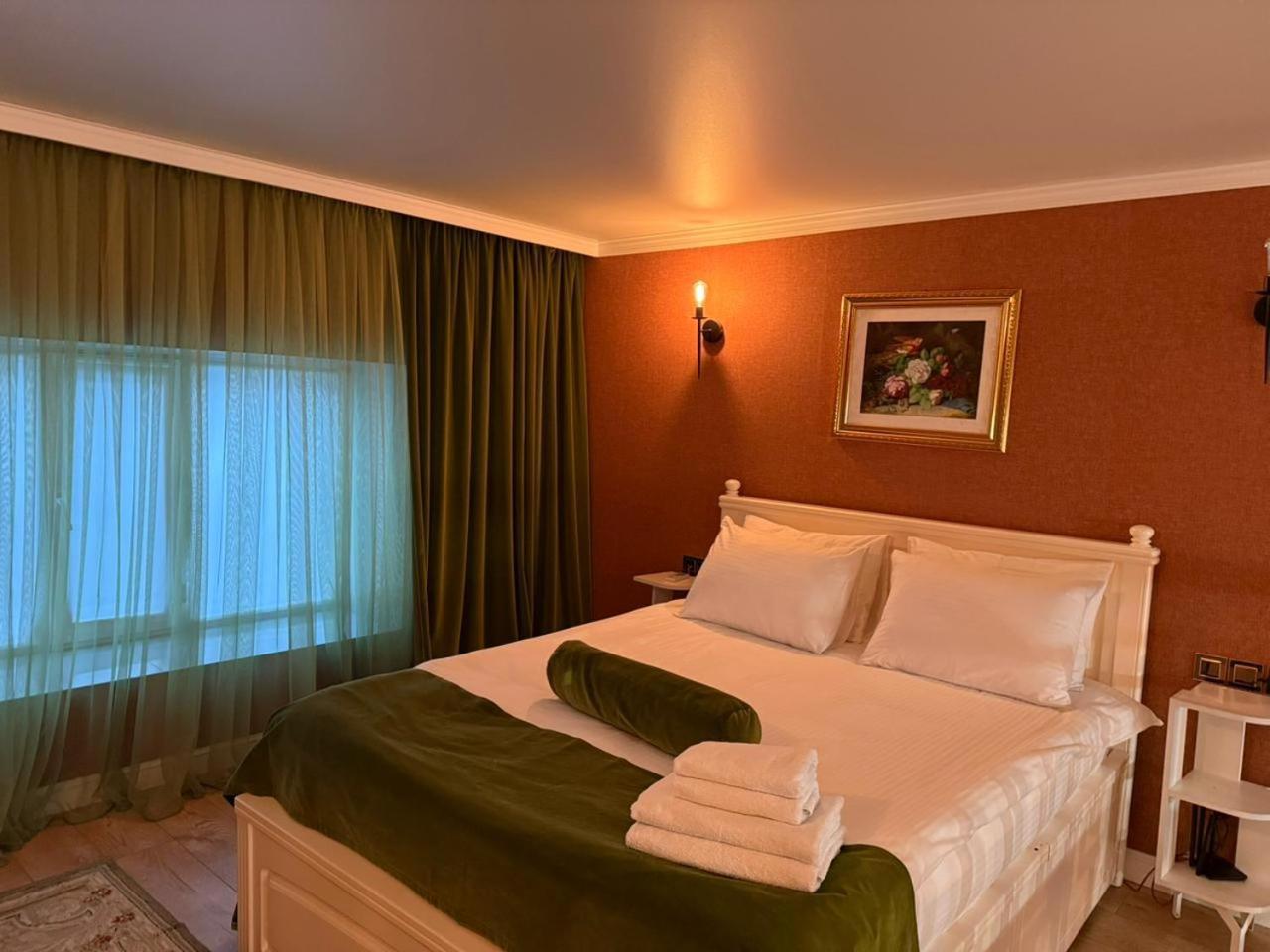 Turan Semey Grand Hotel Bagian luar foto