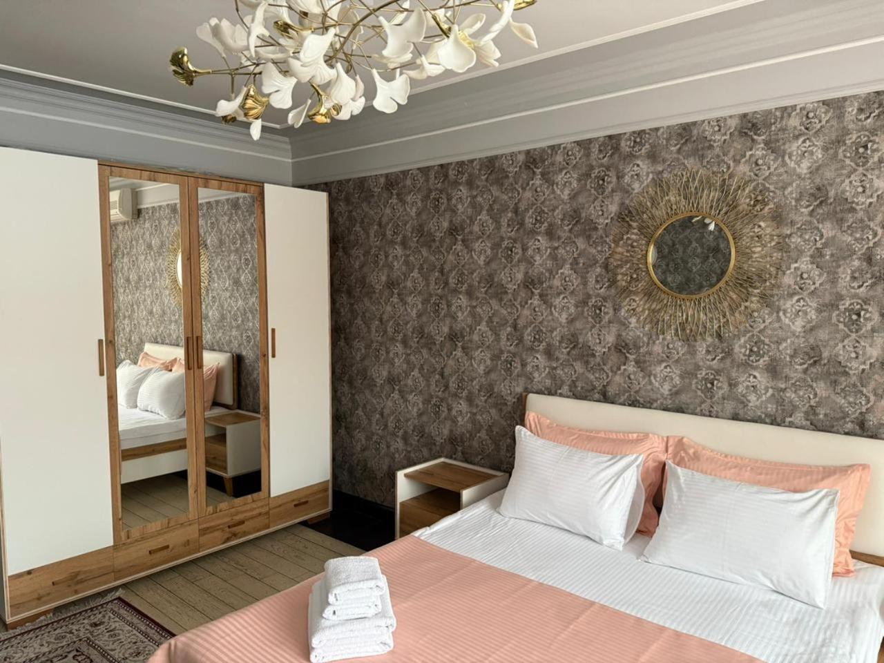Turan Semey Grand Hotel Bagian luar foto